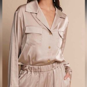 Monsterrat Champagne Button Up in Small